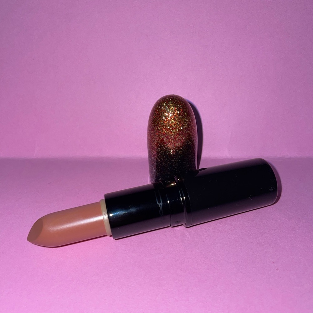MAC New Matte Lipstick HONEYLOVE